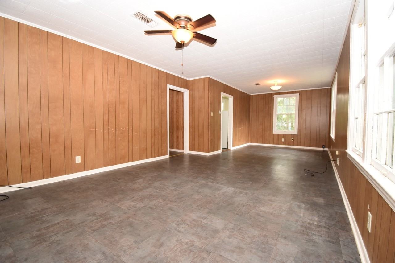 123 Calvin Ave - Photo 2 of 13