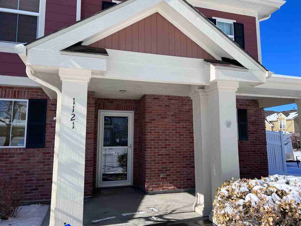 1121 S Richfield St - Photo 2 of 31