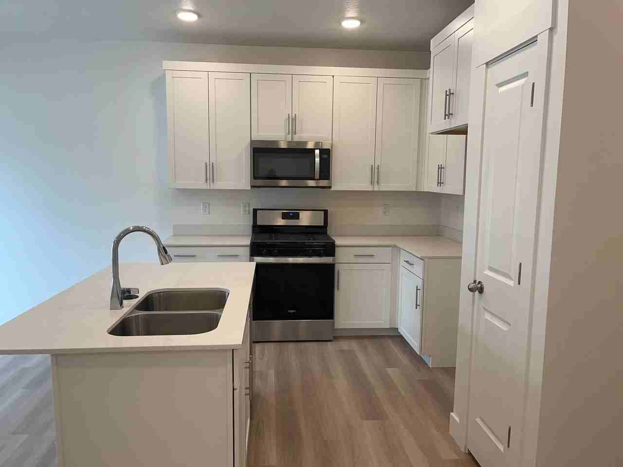 902 N 1280 E - Photo 3 of 9