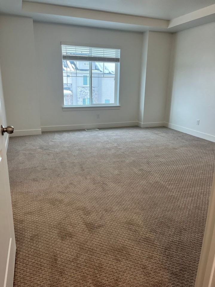 902 N 1280 E - Photo 6 of 9