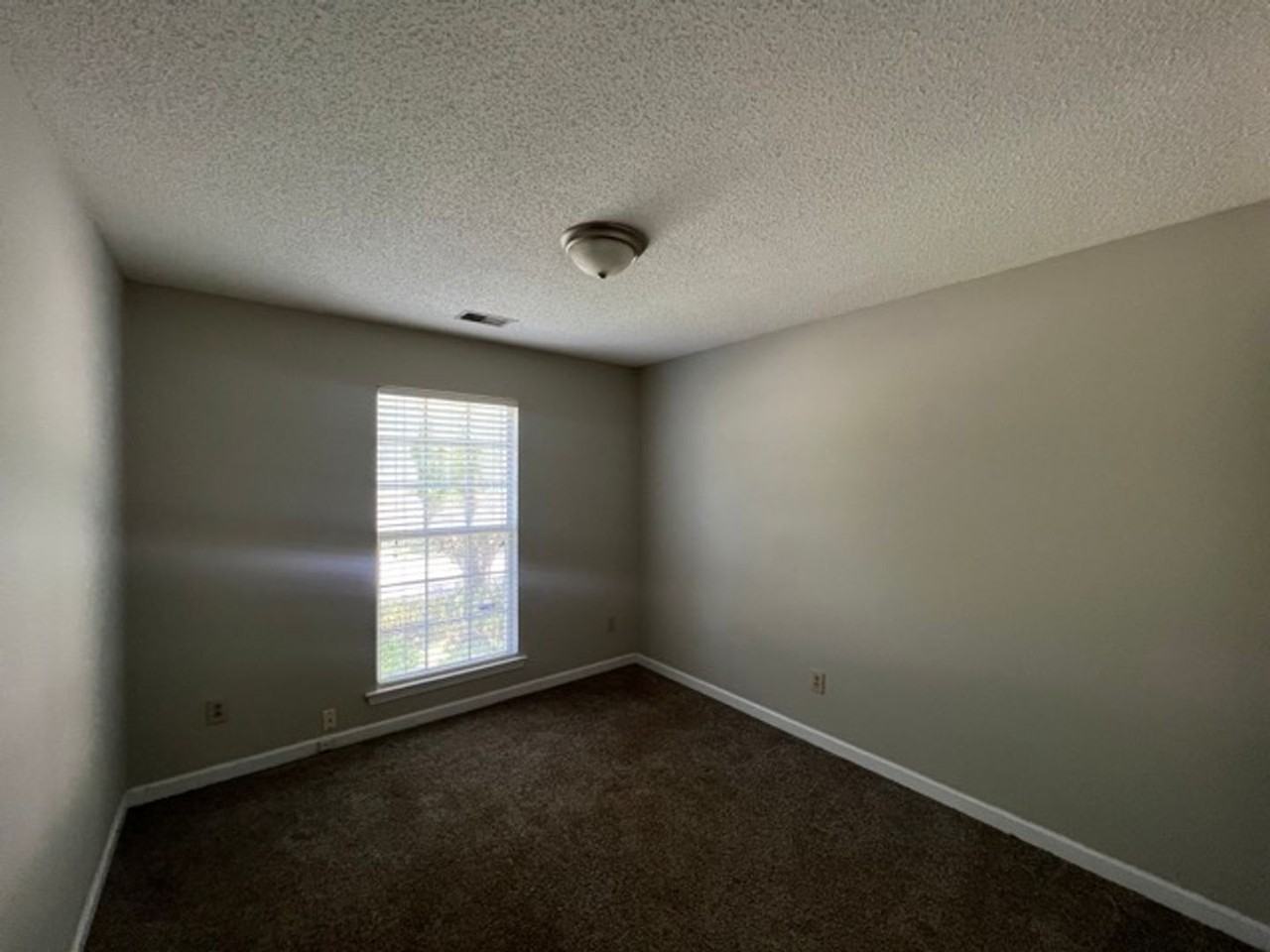150 Bradstone Rd - Photo 7 of 9