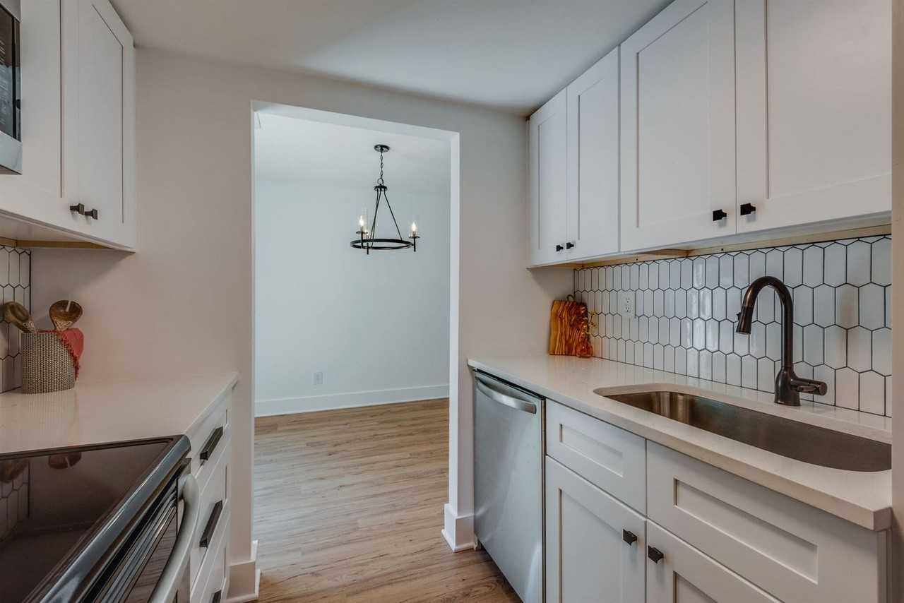 1906 Granville Rd - Photo 7 of 17