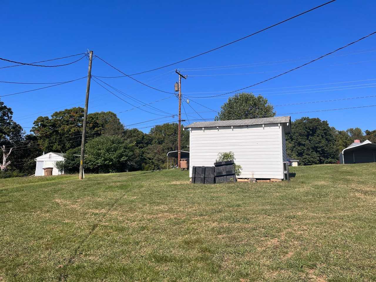 814 Park St - Photo 2 of 2