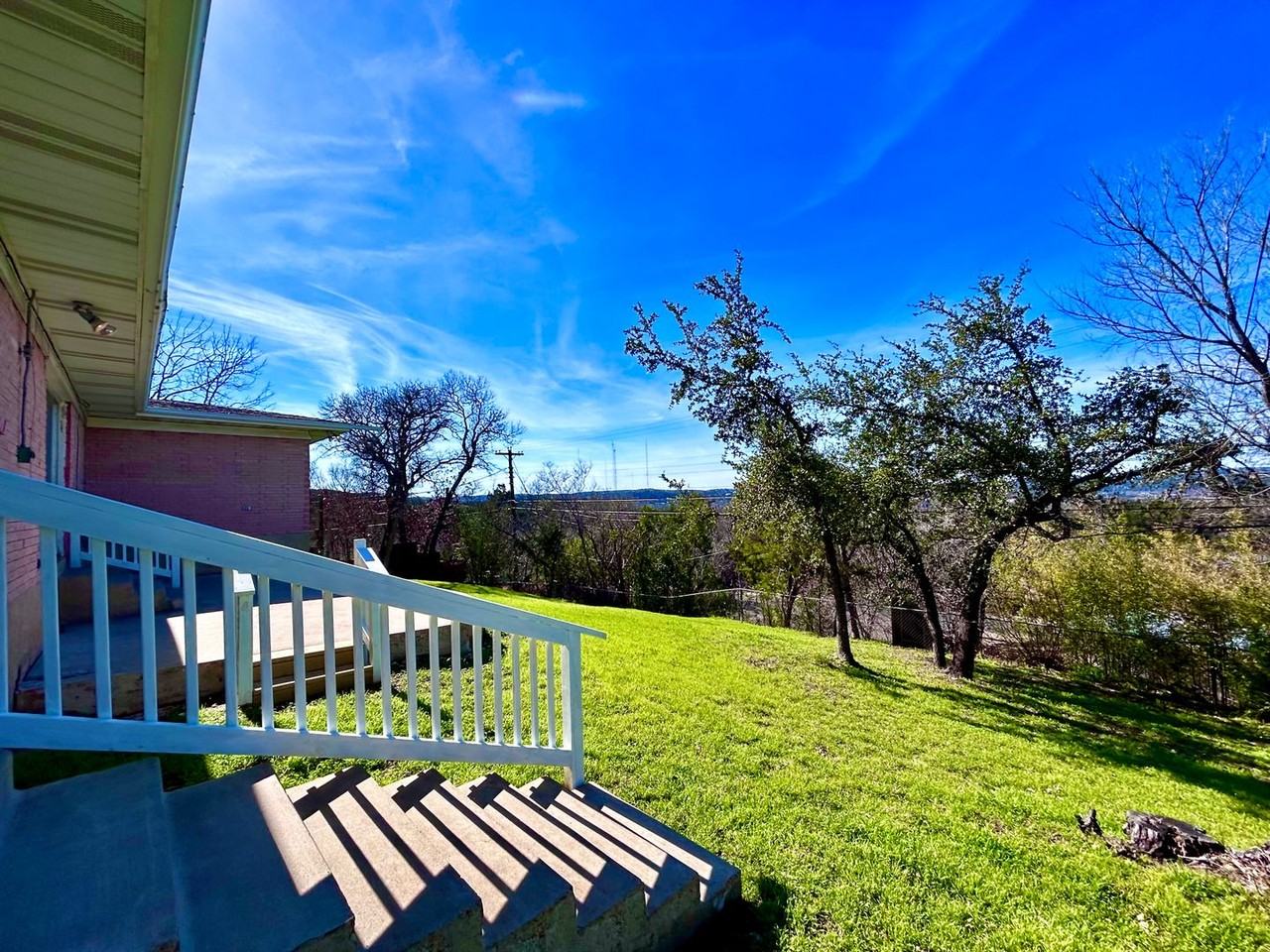 4900 Beverly Skyline - Photo 2 of 29