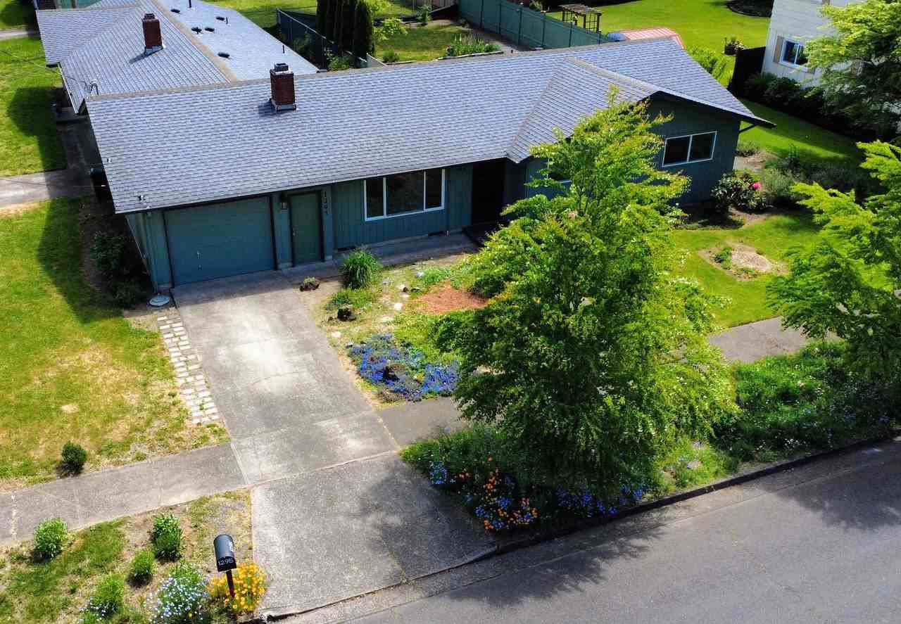 1295 President St - Photo 2 of 20