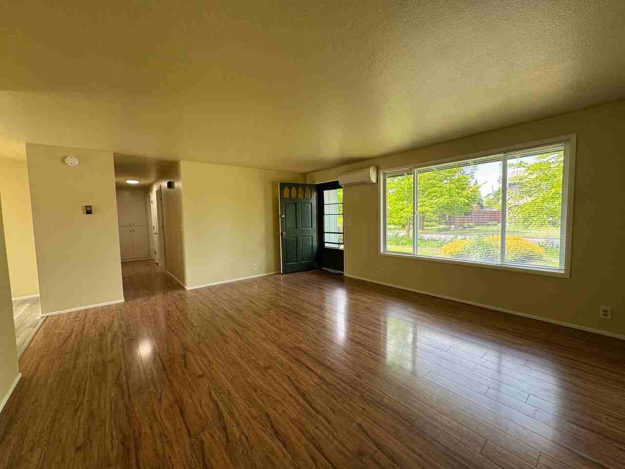 1295 President St - Photo 5 of 20