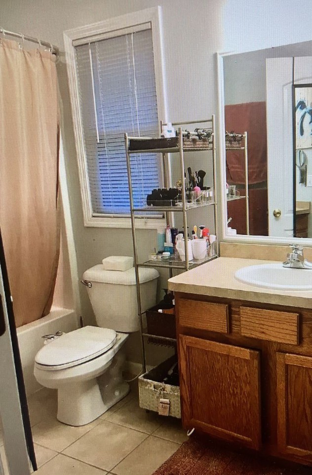 3025 Charing Cross Rd - Photo 2 of 25