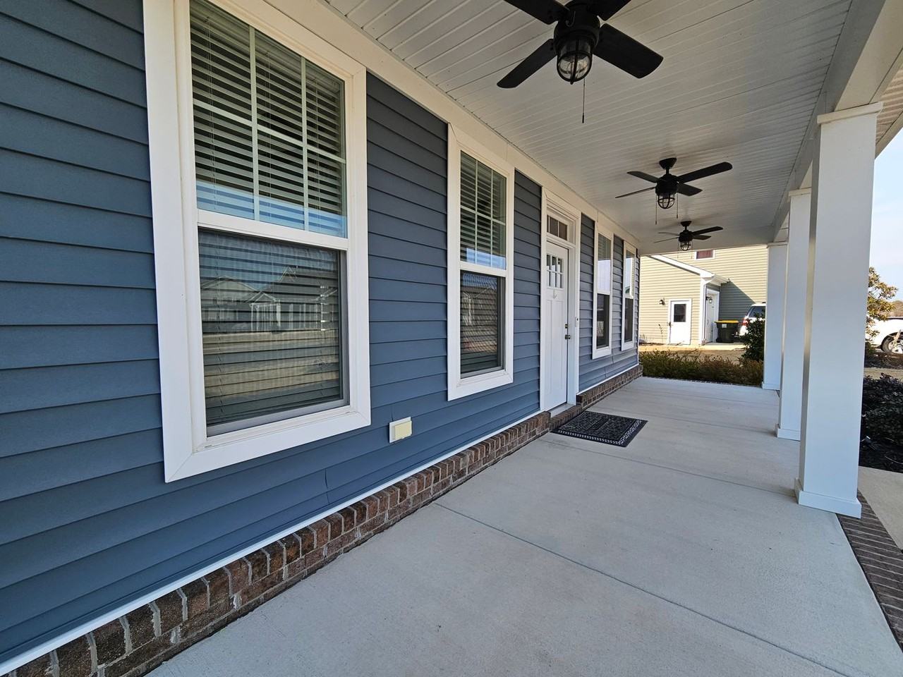 204 Waterleigh Way - Photo 2 of 34