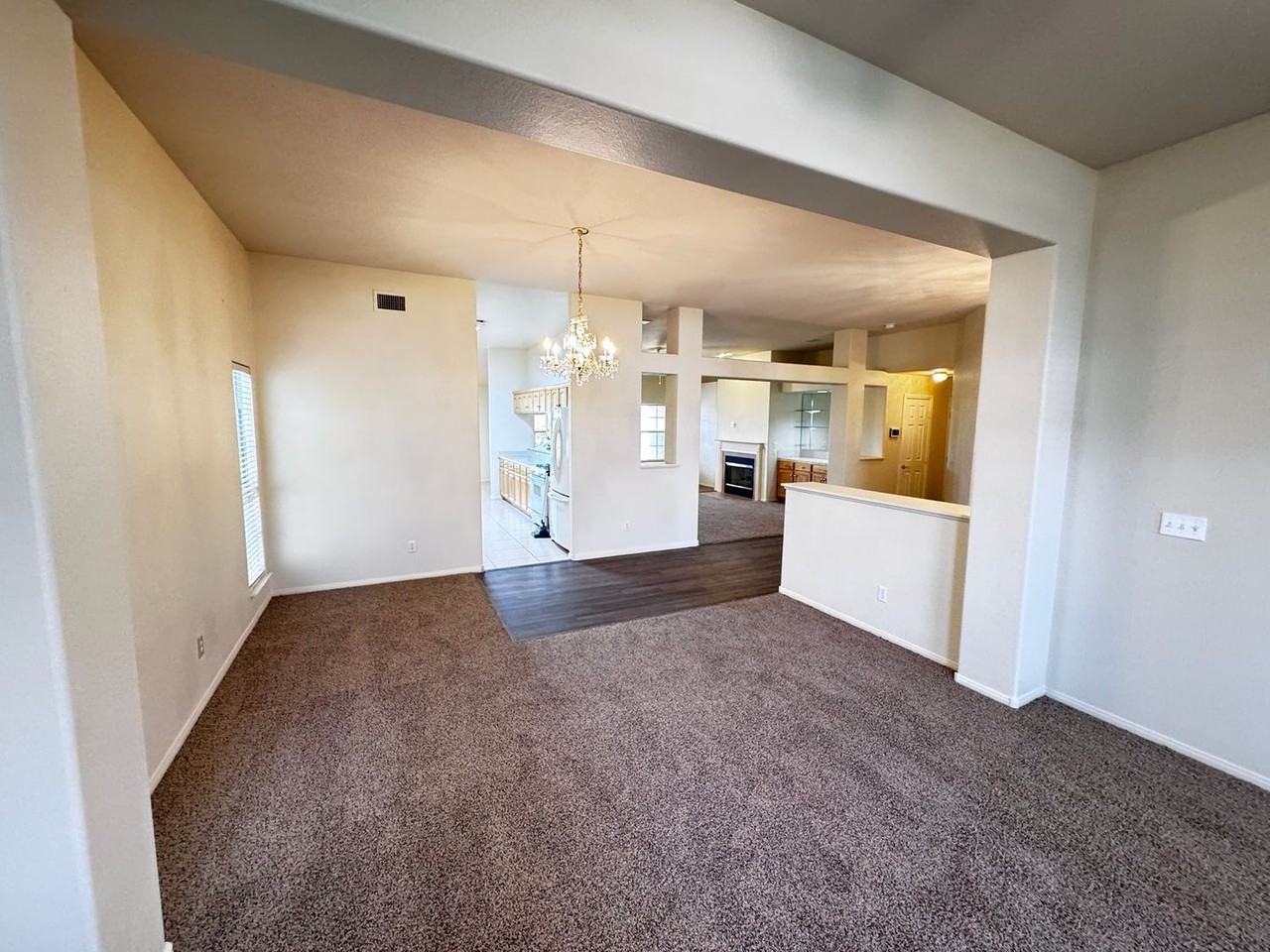 5117 Elm Grove Dr - Photo 4 of 22
