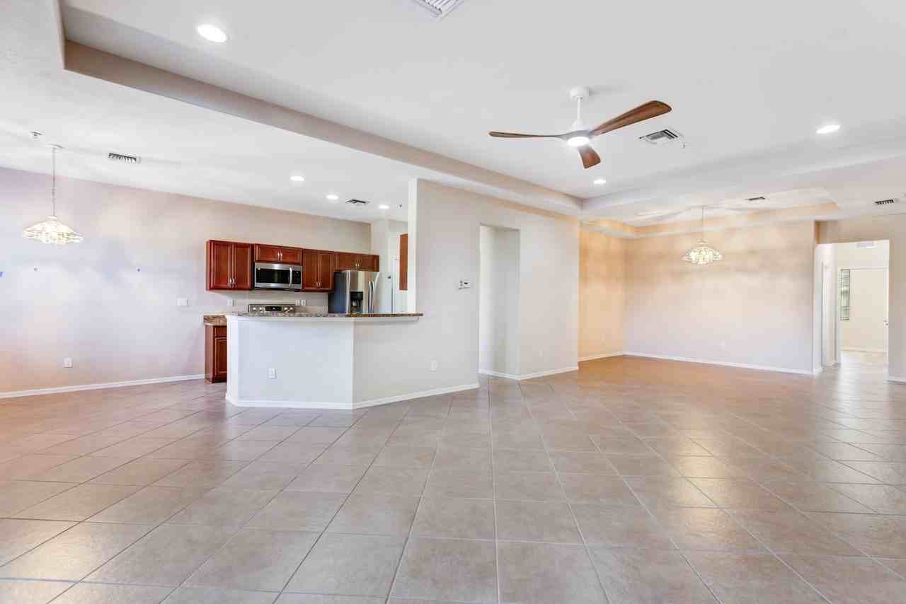 12866 Carrington Cir - Photo 2 of 30