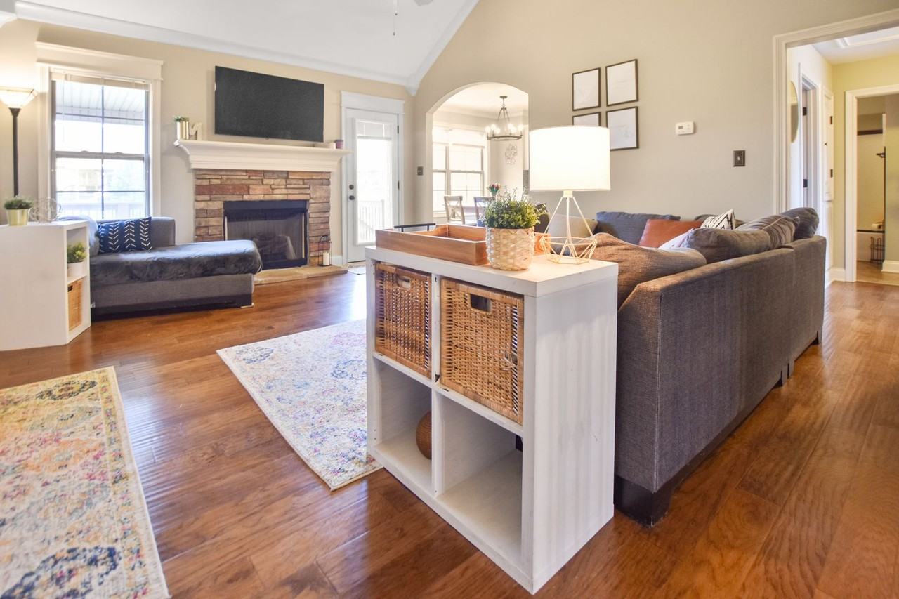 1132 Ivy Brook Way - Photo 3 of 21
