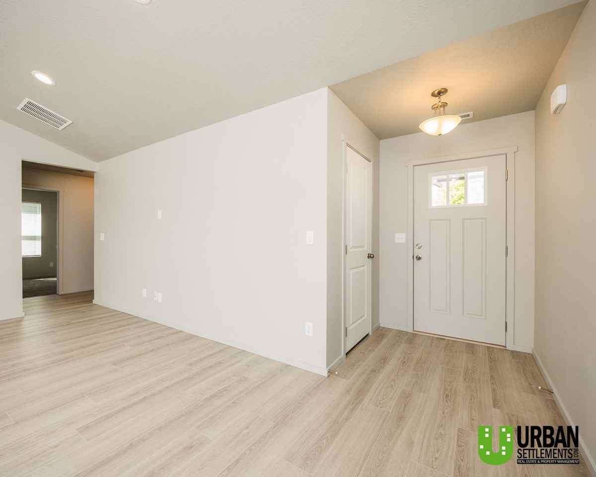 9522 E Michielli Ln - Photo 4 of 24
