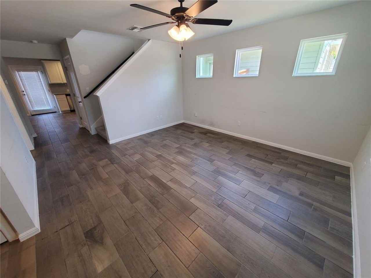1158 Esplanade Pkwy - Photo 3 of 21