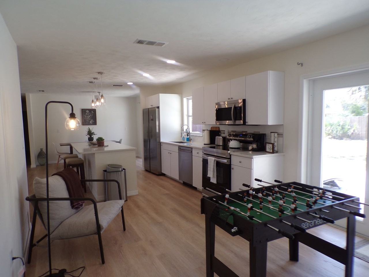 1148 Salina Ave - Photo 4 of 29