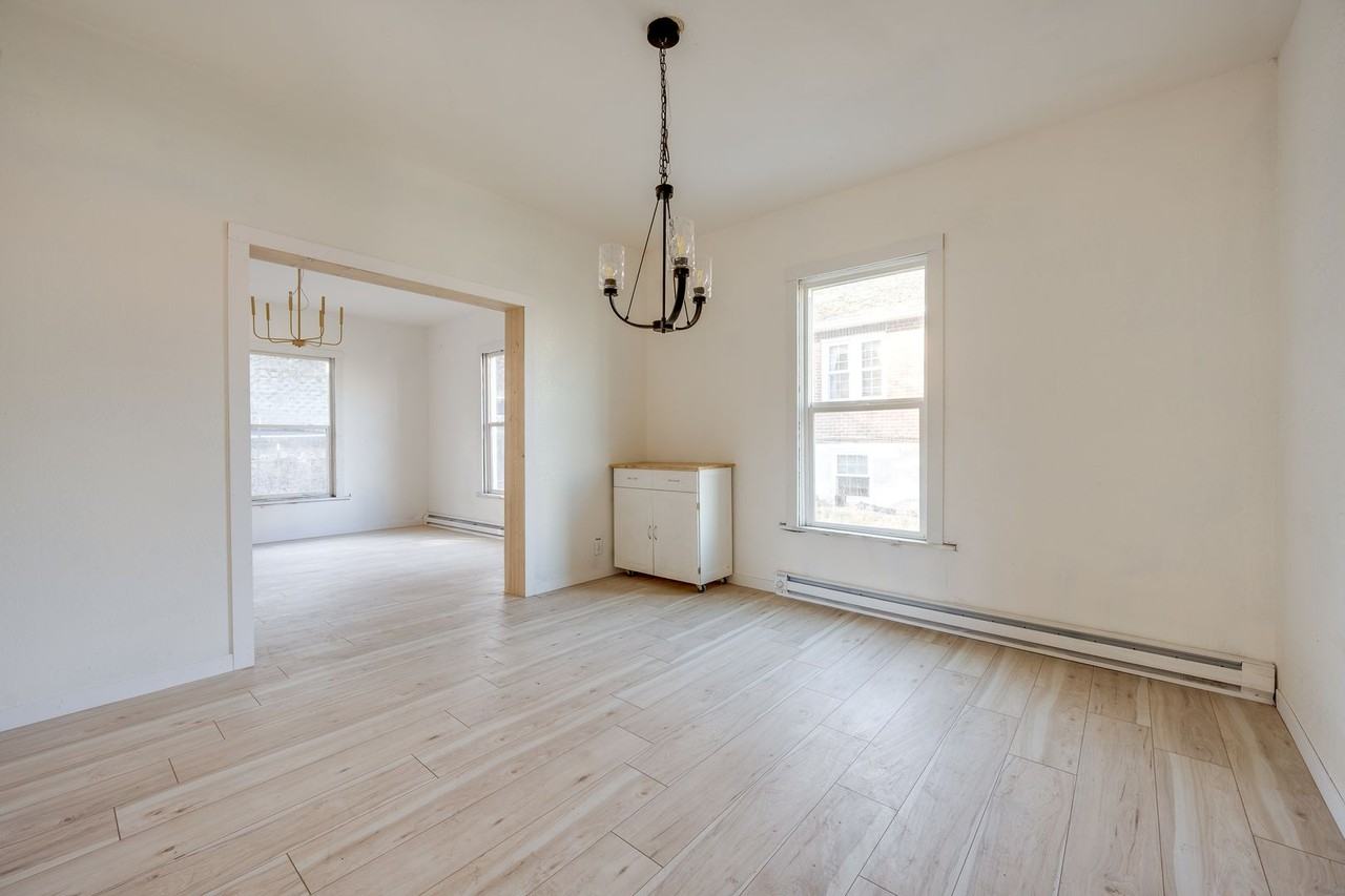 225 Se Spring St - Photo 6 of 12