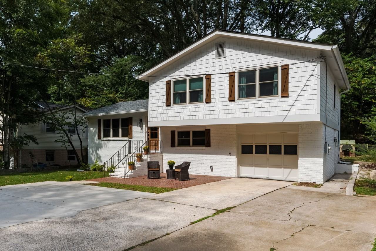 1540 Saulter Rd - Photo 3 of 27