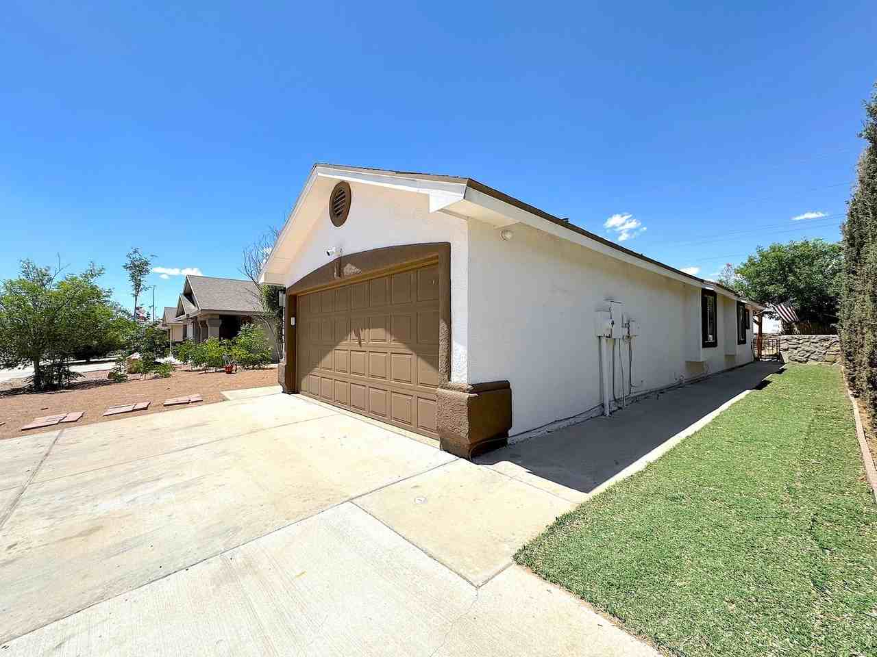 14309 Desert Orchid Dr - Photo 3 of 30