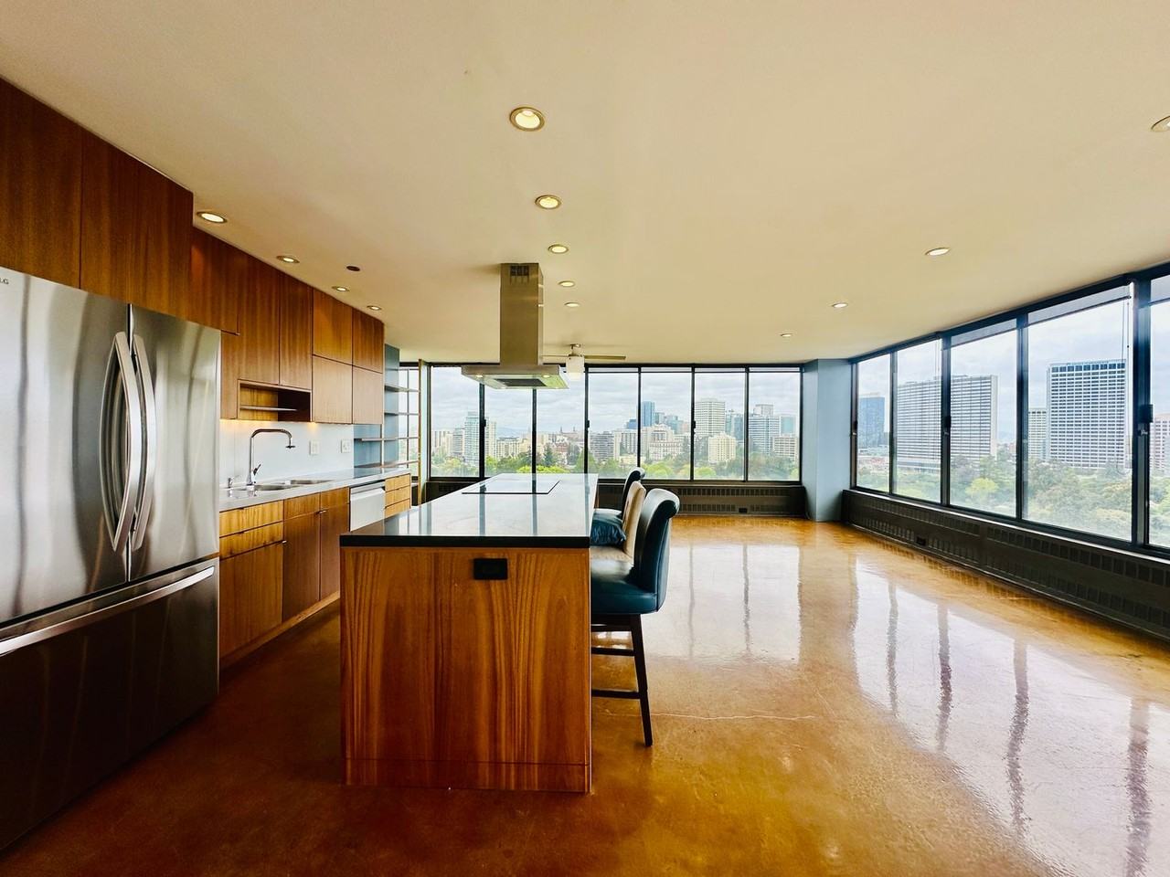 565 Bellevue Ave - Photo 5 of 20