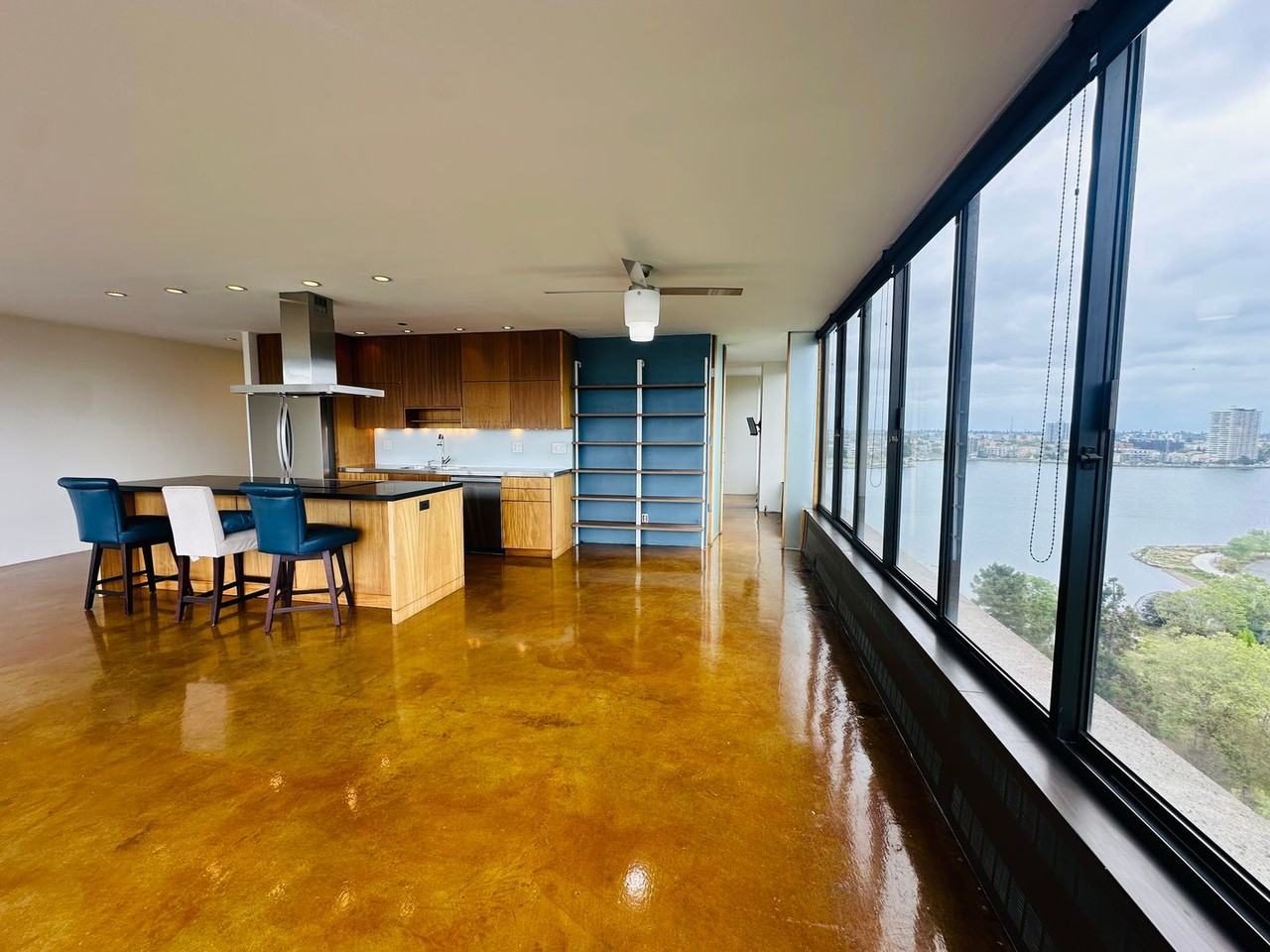 565 Bellevue Ave - Photo 6 of 20