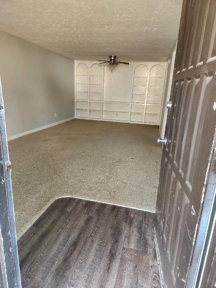 Hillsboro Manor - Photo 2 of 8