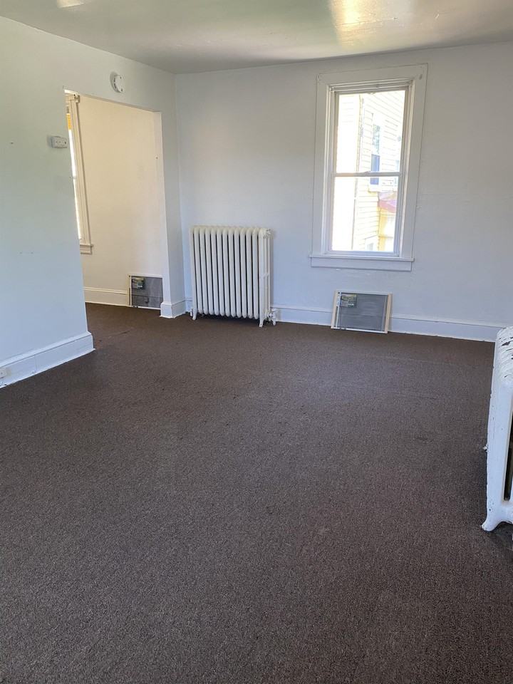 45 Washington St - Photo 3 of 10