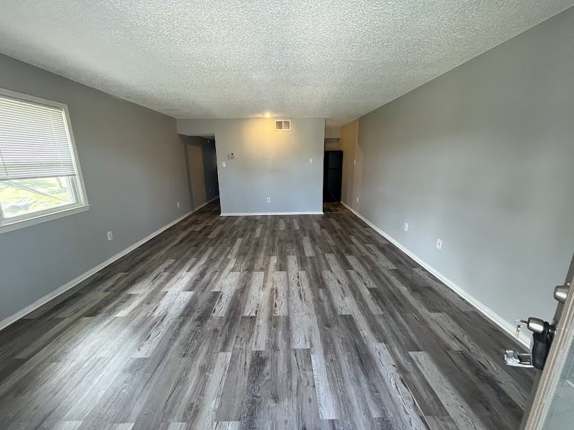 76 Carriage Lane - Photo 2 of 8