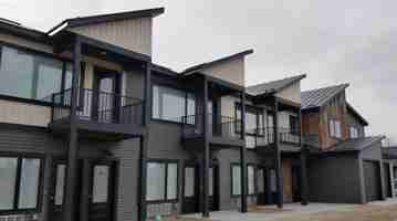 featured image of 460 Washington St