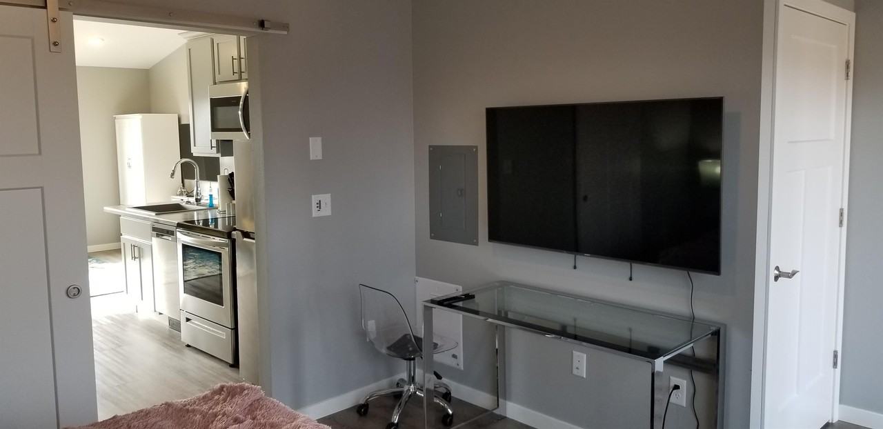 Birra LLC Apartments - Photo 2 of 7