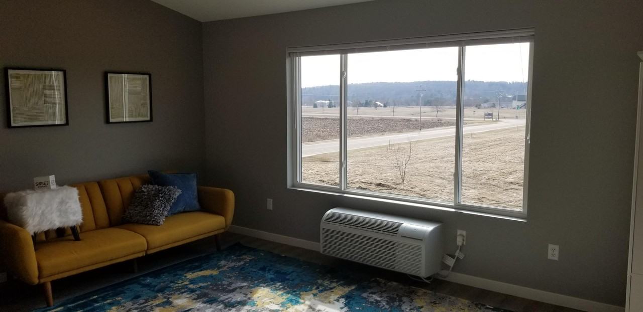 Birra LLC Apartments - Photo 3 of 7