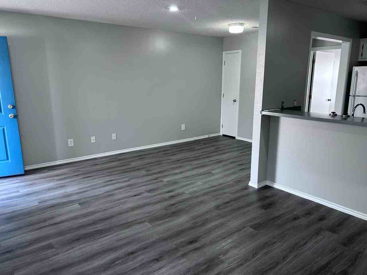 McIntyre Apartments - Photo 3 of 8