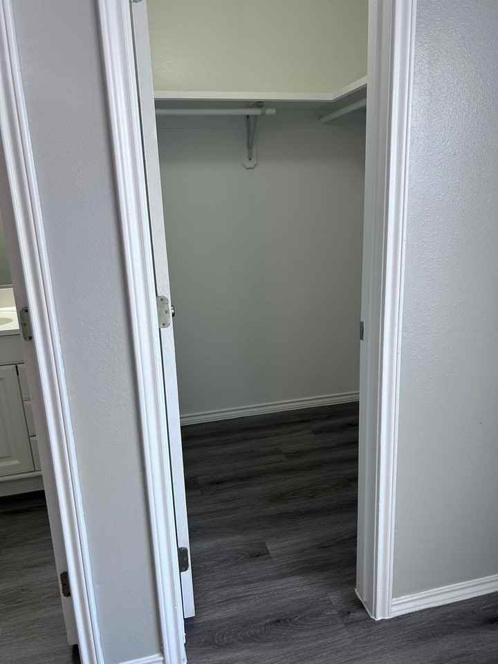 McIntyre Apartments - Photo 6 of 8