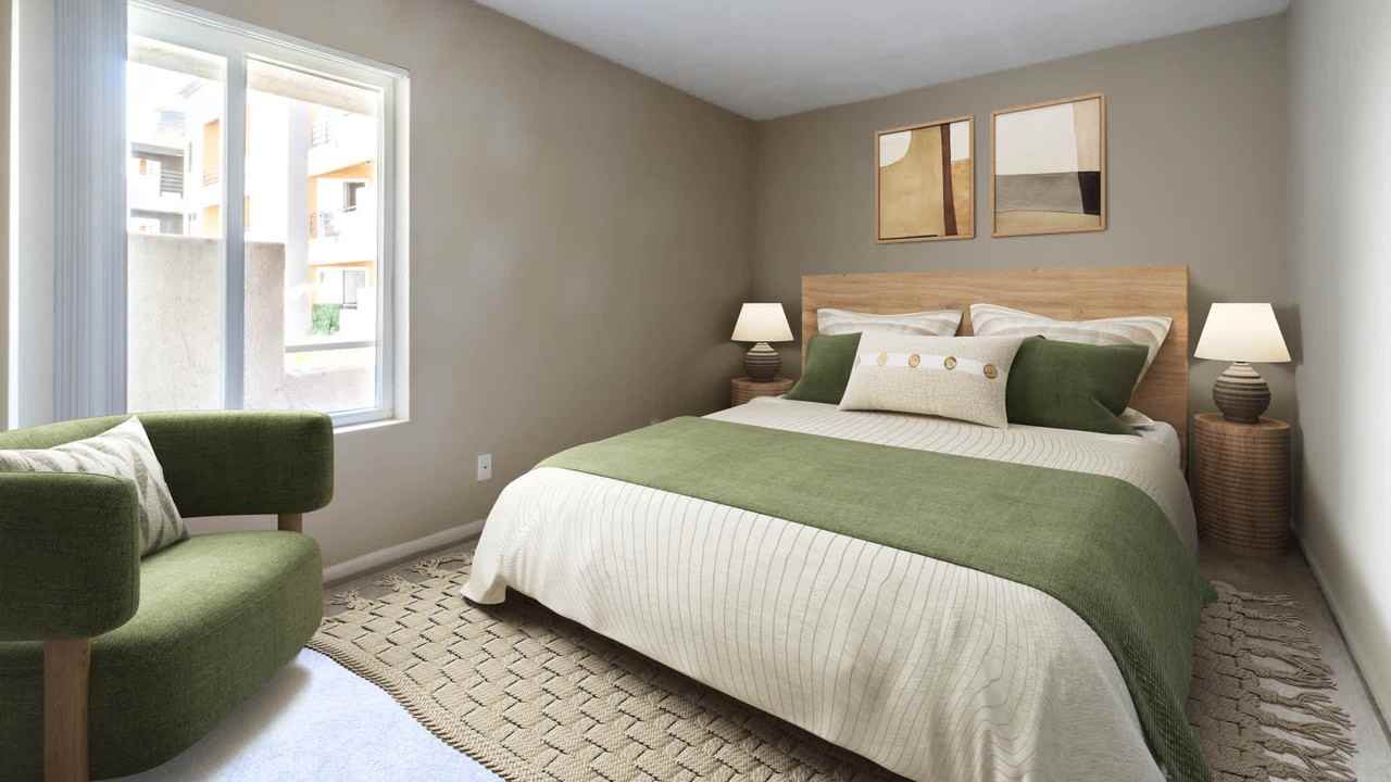 Vantage Hollywood - Photo 6 of 55