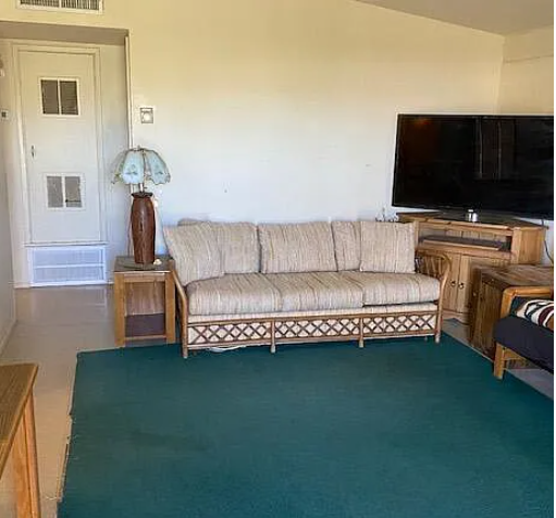 316 S Avenue B - Photo 2 of 12