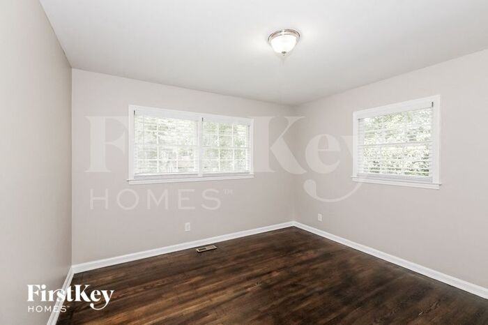 2315 Briargrove Dr - Photo 3 of 6