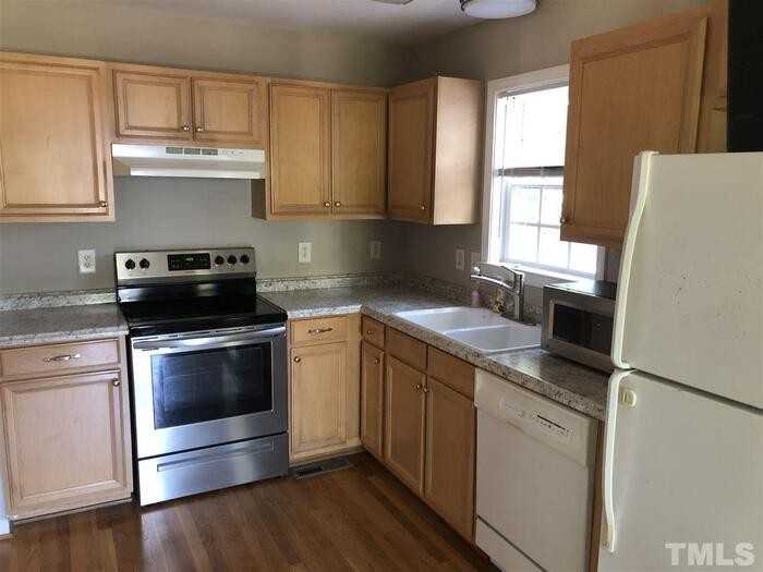 2615 Farthing St - Photo 3 of 12