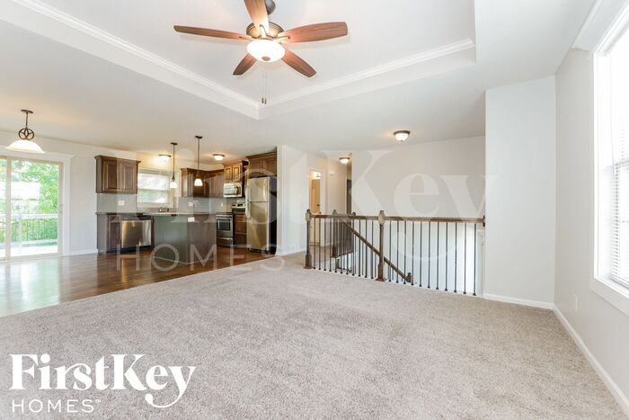 11115 Highview Rd - Photo 2 of 6