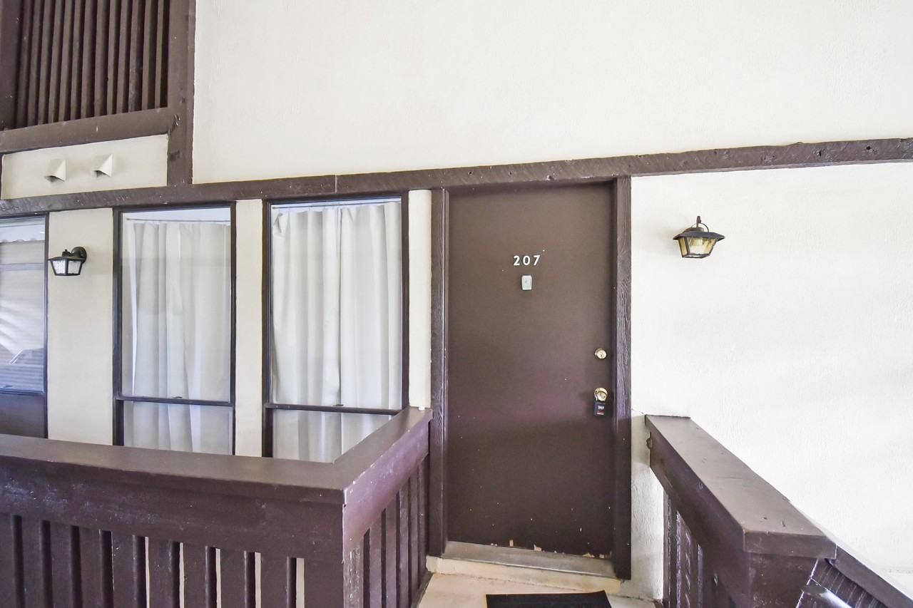 40 Club House Dr #207 - Photo 4 of 22