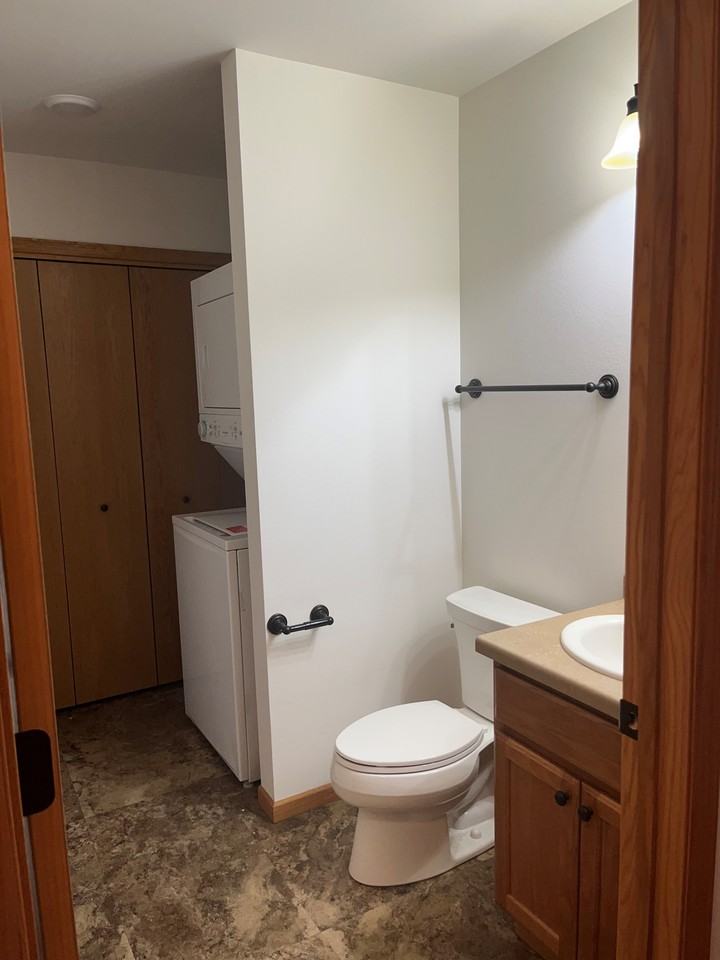 1222 Balsam Ave #5 - Photo 3 of 7