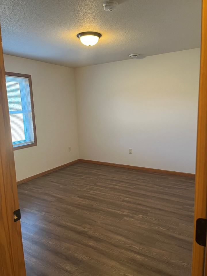 1222 Balsam Ave #5 - Photo 4 of 7