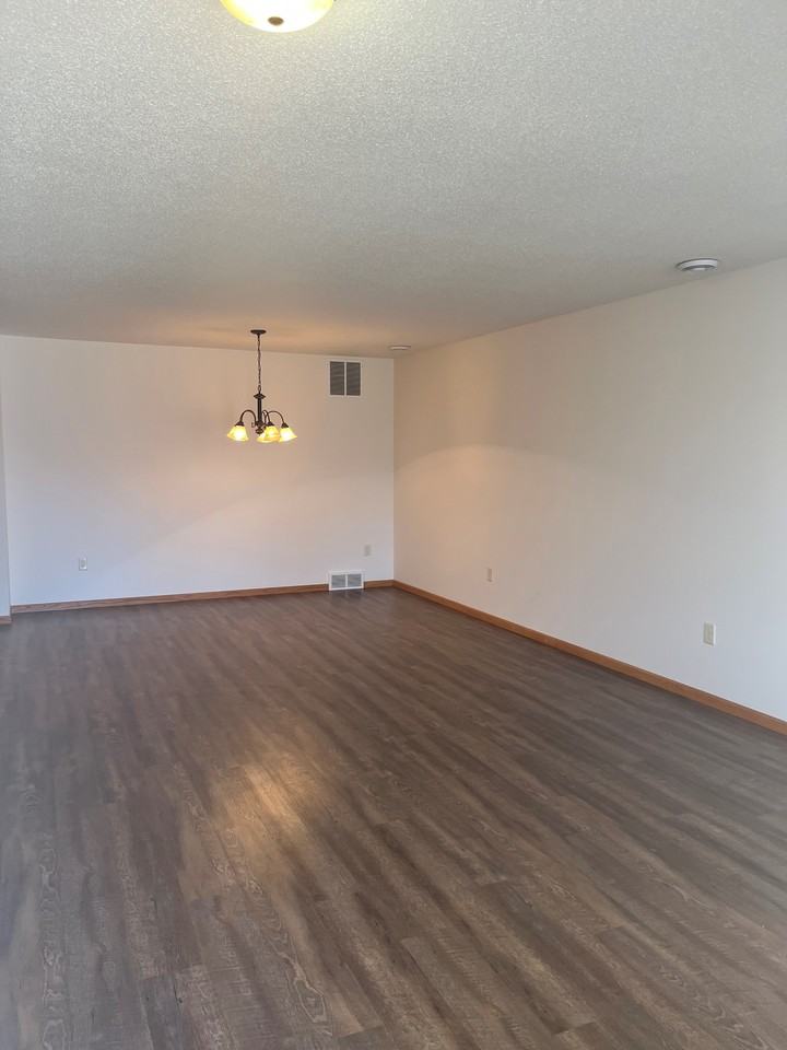 1222 Balsam Ave #5 - Photo 6 of 7
