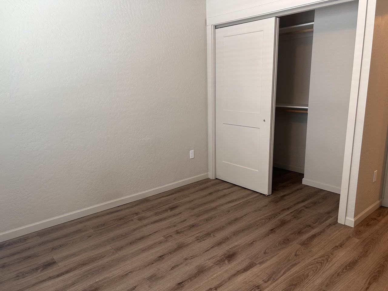 608 E 2nd Ave #202 - Photo 4 of 15