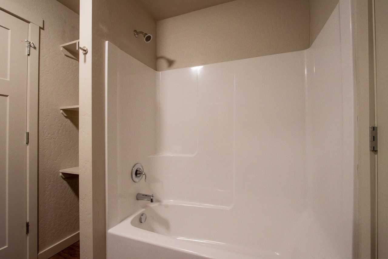 608 E 2nd Ave #202 - Photo 7 of 15