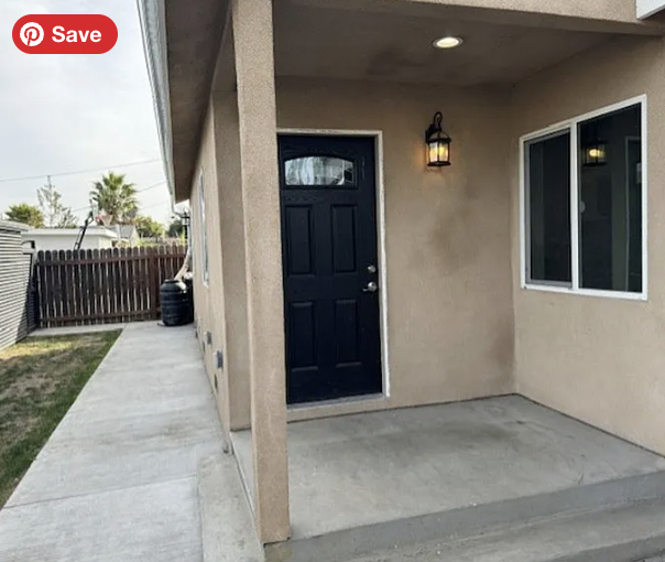 2806 W Bennett St #NA - Photo 2 of 16