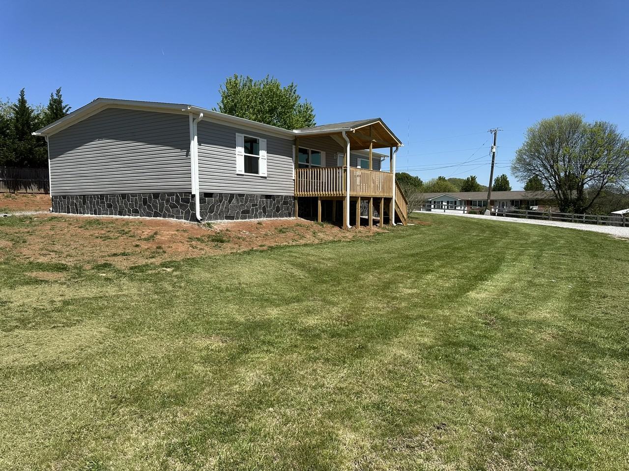 10054 Rutledge Pike #NA - Photo 2 of 18