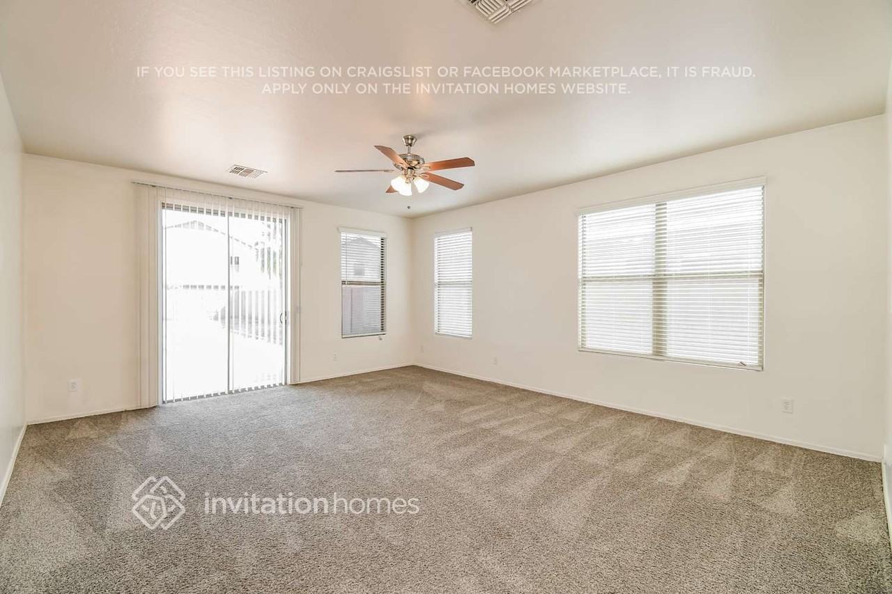 2186 W Agrarian Hills Dr - Photo 3 of 16
