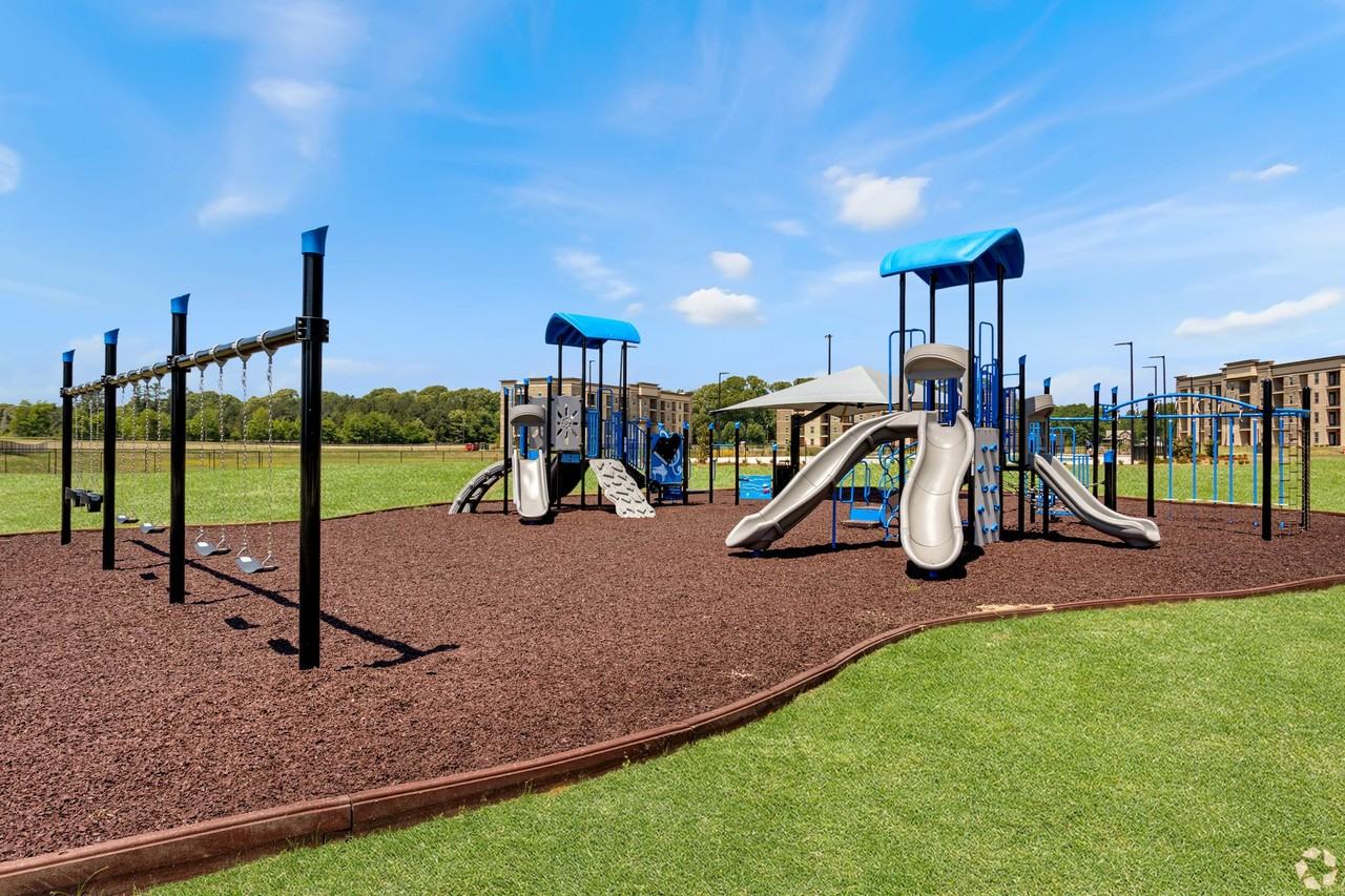 Joy Park Luxury Apartments - Photo 4 of 50