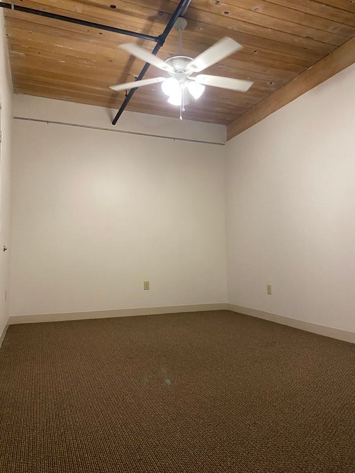 Bostonian Shoe Lofts - Photo 4 of 12