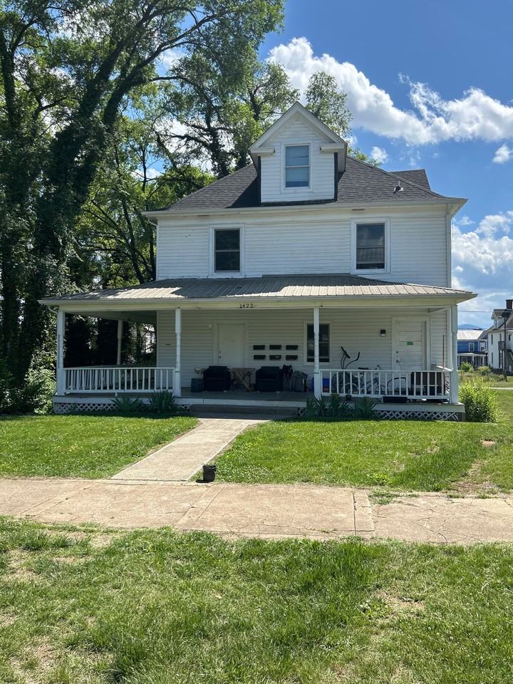 Patterson,SW,1422 - Photo 3 of 11