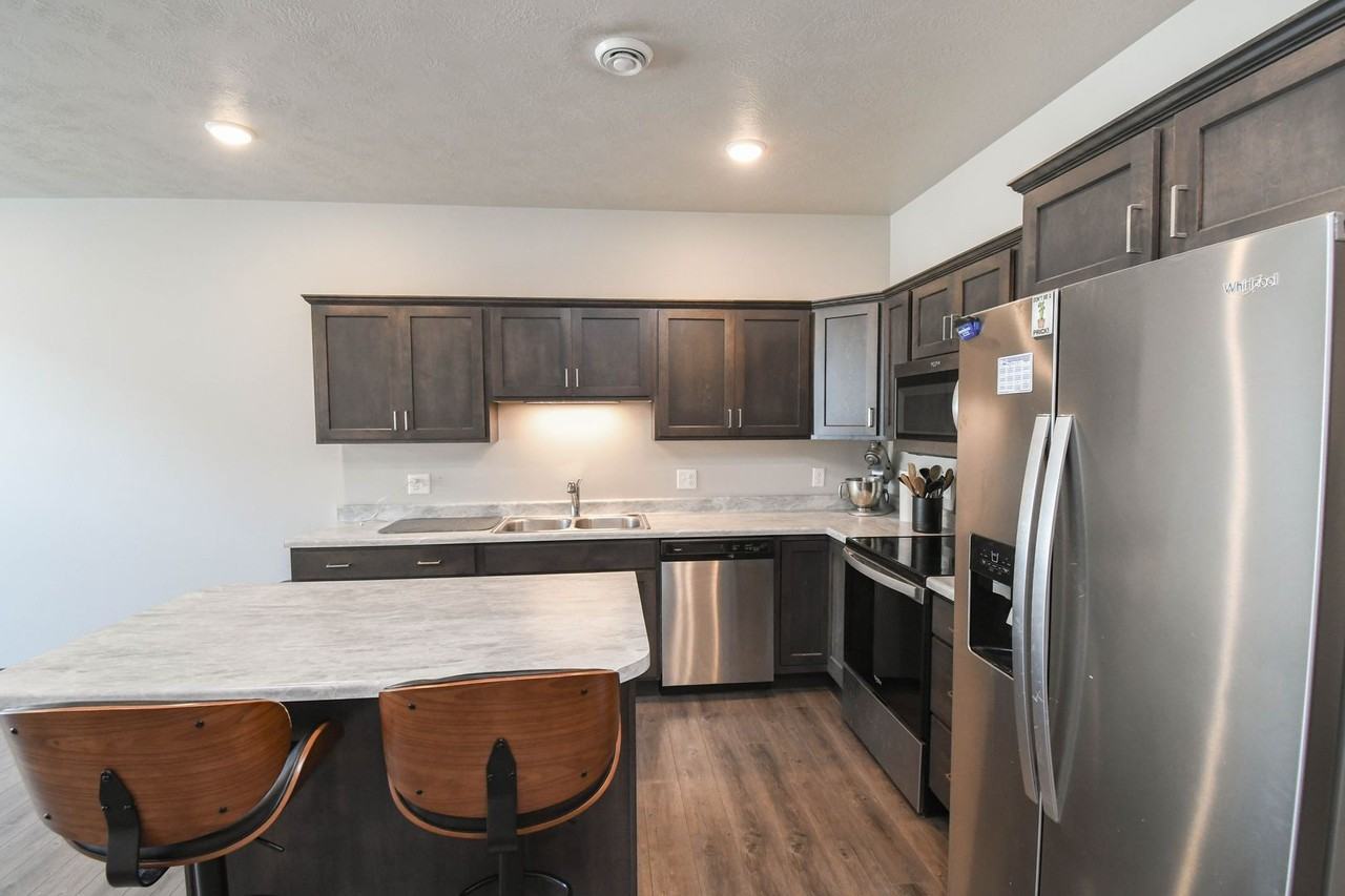 6120 S Alki Pl - Photo 3 of 43