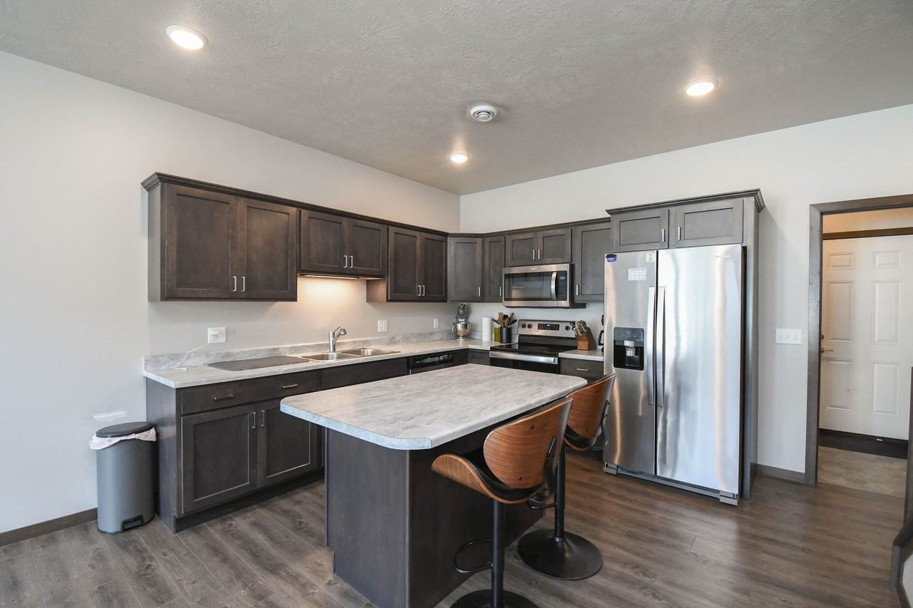 6120 S Alki Pl - Photo 4 of 43